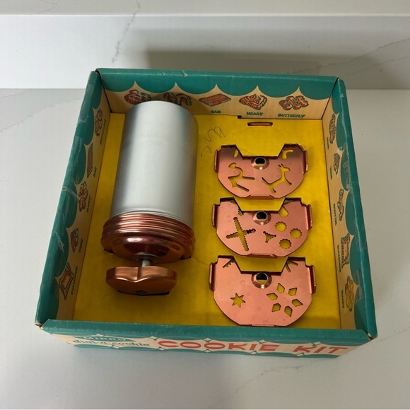 Vintage Mirro Dial a Cookie Kit In Box Kitchen Aluminum Copper Discs - Picture 11 of 14